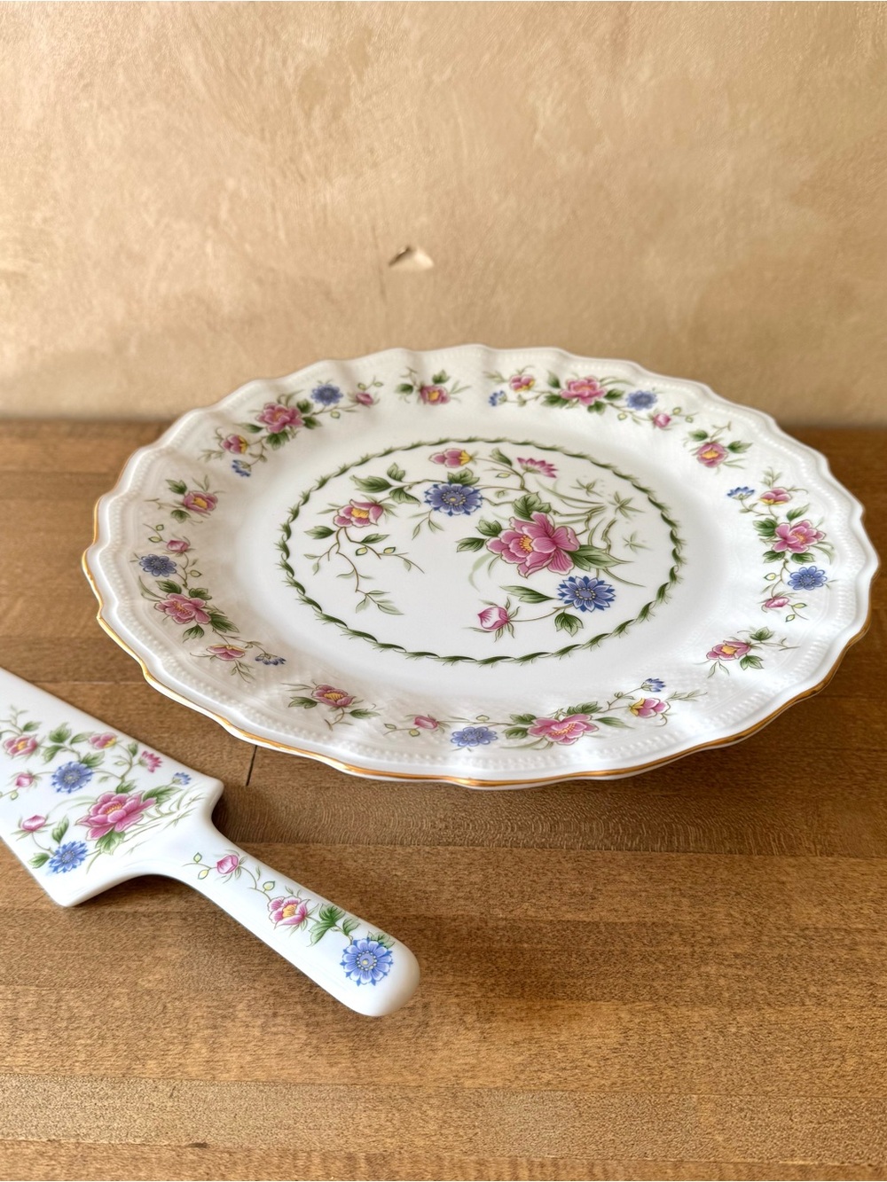 Andrea By Sadek Spring Night Ceramic Cake Plate with Server - Picture 16 of 16
